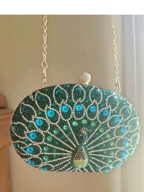 Green Peacock Crystal Evening Clutch/Purse With Shoulder Chain